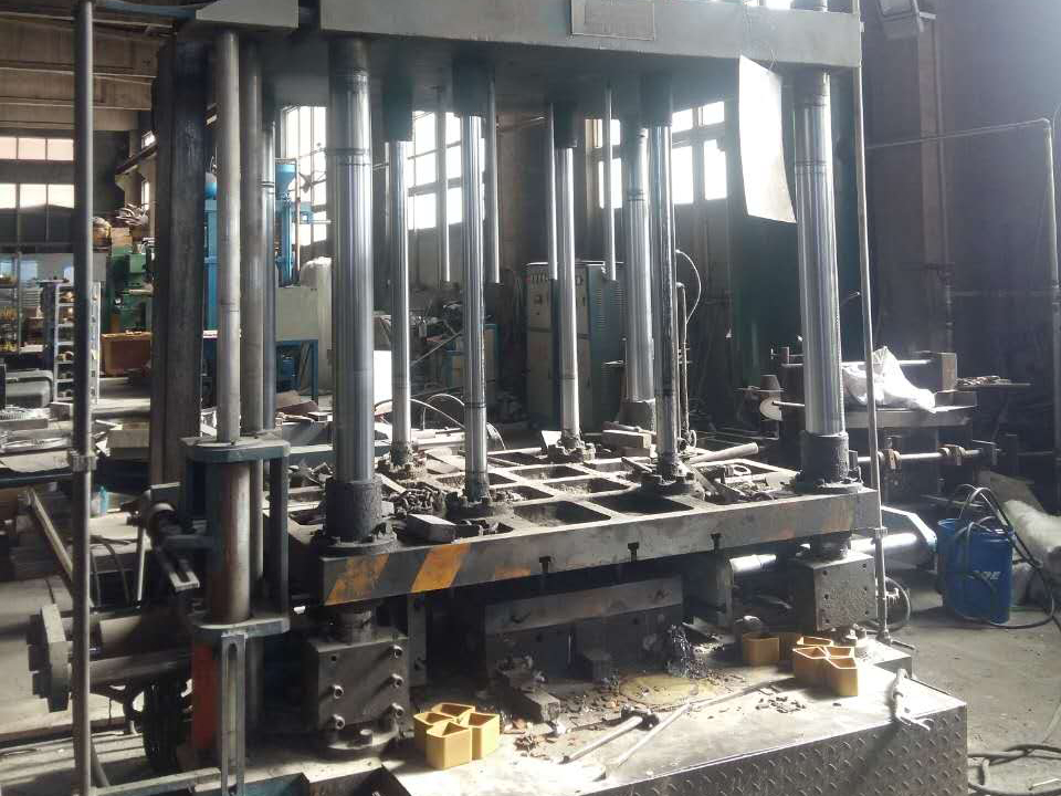 天津低压铸造机