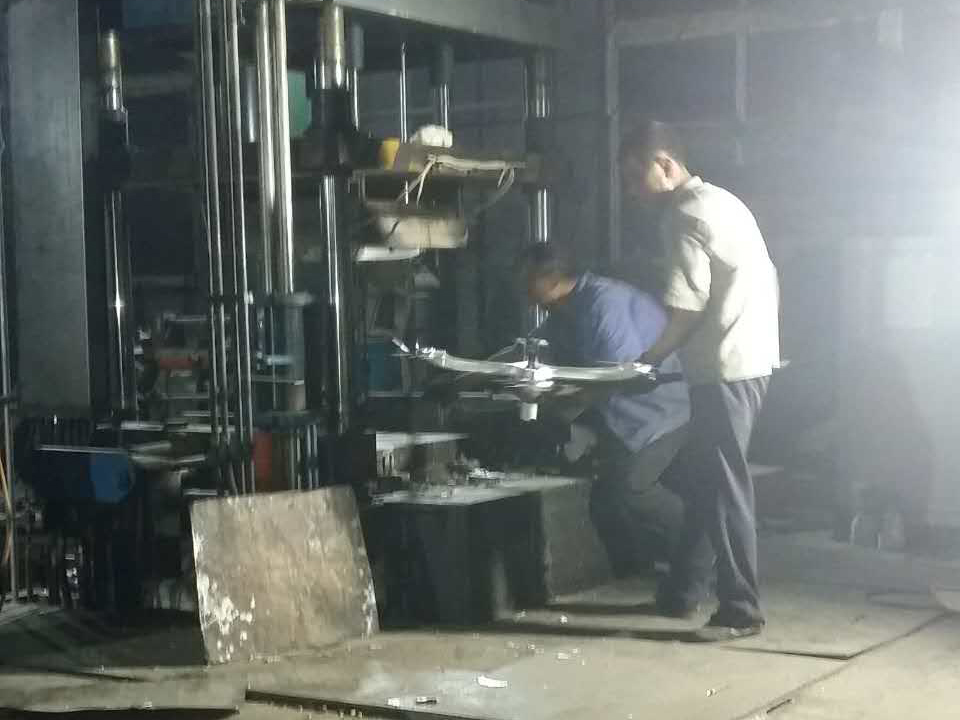 杭州低压铸造机